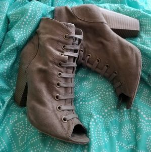 EUC Women's Lace-up Peep Toe Ankle Boots